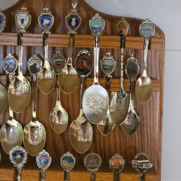 Antique Vintage Souvenir State Spoons Display Rack and 34 Spoons - Picture 4 of 6